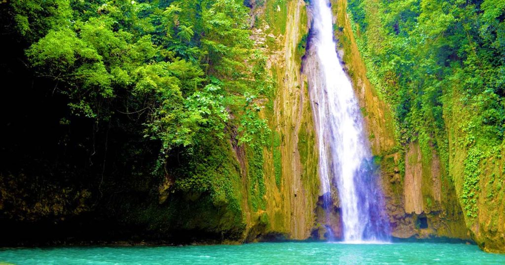 Mantayupan Falls Cebu | Cebu Paradise island