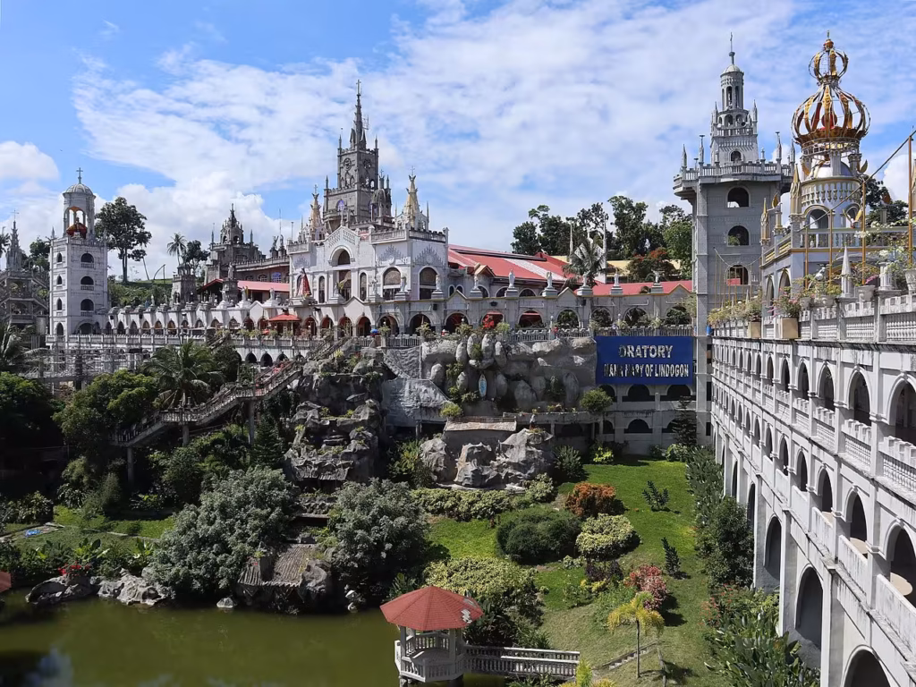 Cebu Simala Shrine Sees Devotees Ahead of Mother’s Day