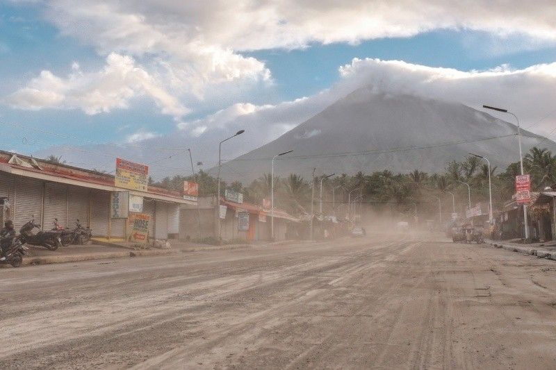 mayon rockfall_02